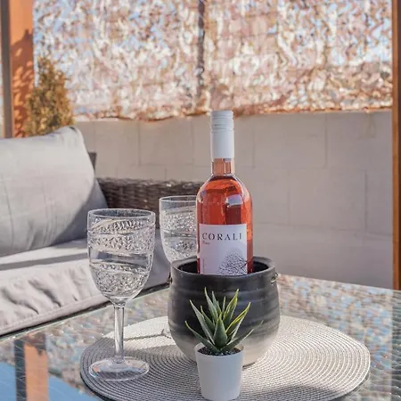 Σπίτι διακοπών Cozy Loft With Private Terrace Κρεμαστή