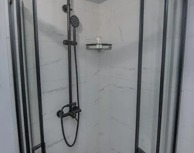 Дом отдыха Cozy Loft With Private Terrace Кремасти