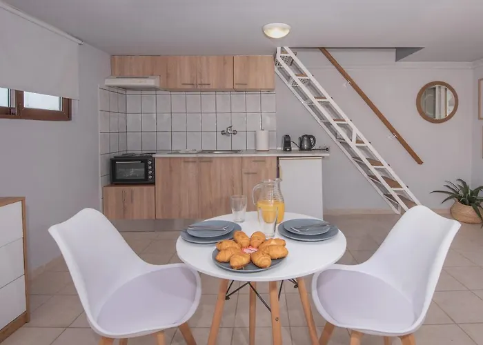 Cozy Loft With Private Terrace