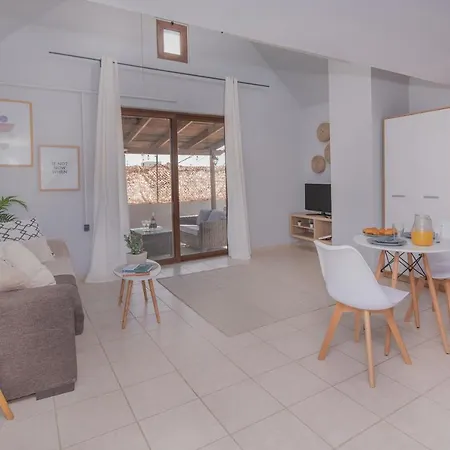 Cozy Loft With Private Terrace 度假居 *
