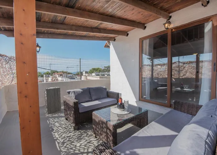 펜션 Cozy Loft With Private Terrace *